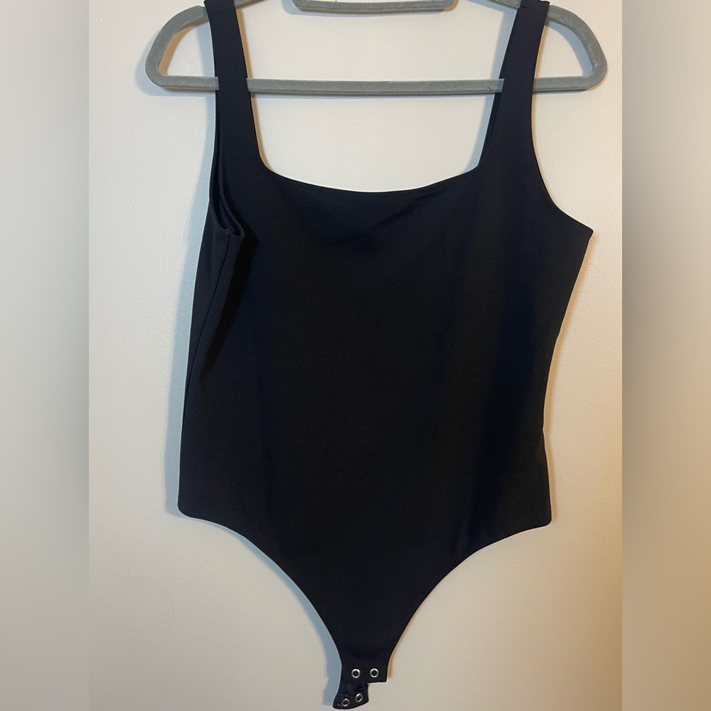 Express Women's Black Bodysuit - Picture 4 of 10